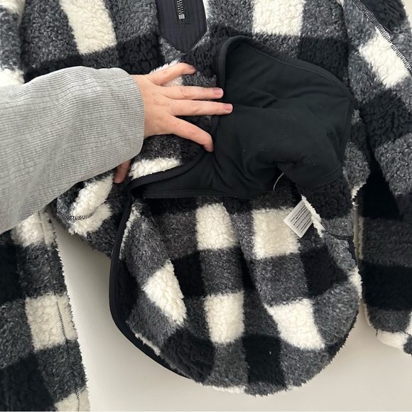 Abercrombie & Fitch The Essential A&F Sherpa Fleece Black White Buffalo Plaid S - Picture 16 of 16